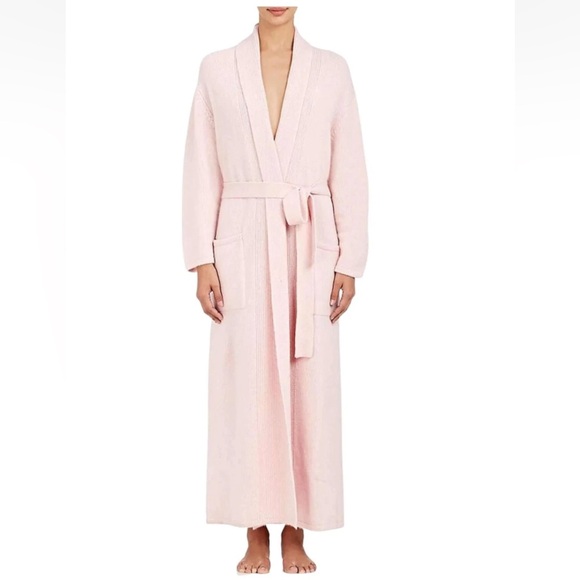 Arlotta Other - NWT! Arlotta M/L cashmere blend Soft Pink Long Robe.